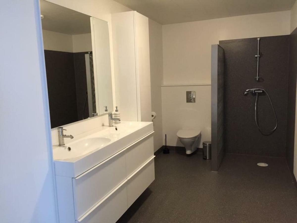 Private Spacious Home In City Center Klaksvík 外观 照片
